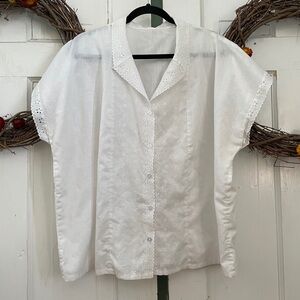 🌻White Cotton Short Sleeved Blouse Eyelet Women's Size 2